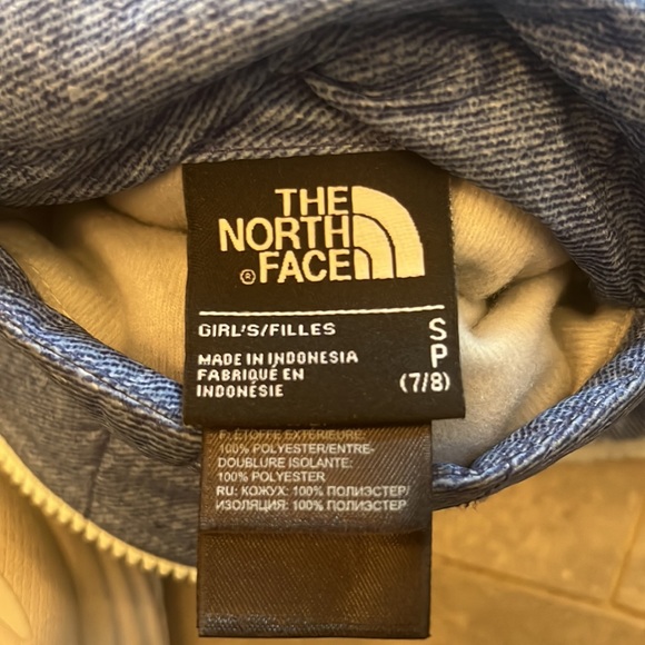 Like New The North Face Girls Size S (7/8) Reversible Vest (Blue/light blue fur) - Picture 4 of 5